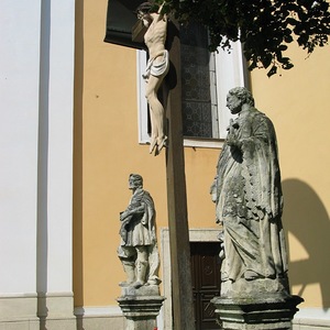 Kreuz im Kirchhof